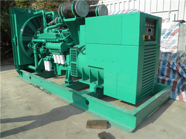 保德出租发电机 发电机组厂家：柴油发电机组的控制屏的作用是什么？