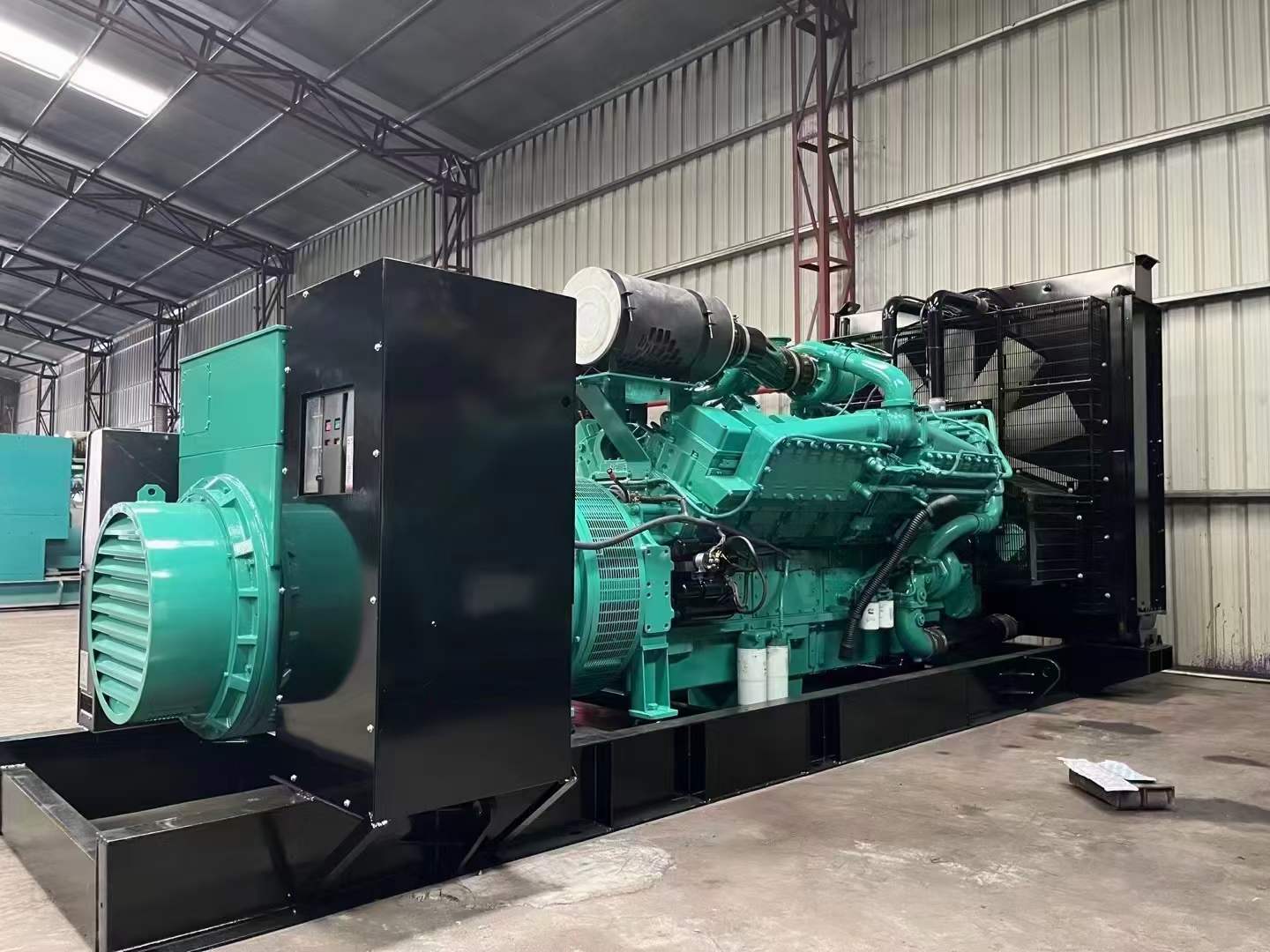 保德如何降低 800kW 柴油发电机输出电流的波动？