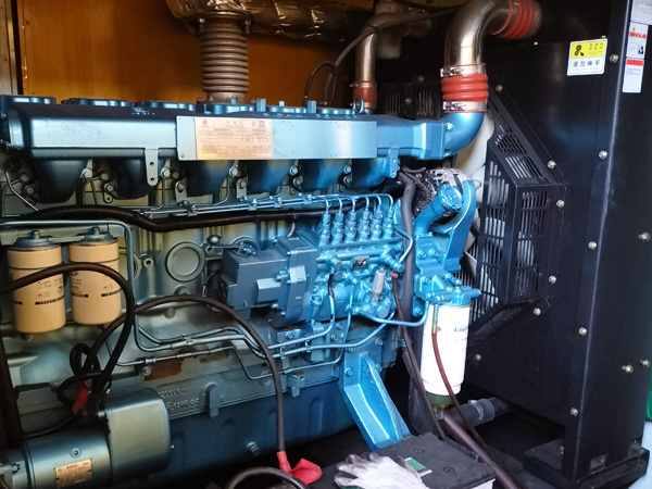 保德磷酸铁锂蓄电池的使用寿命与哪些因素有关？