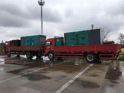 保德涂抹密封胶后，需要等待多长时间才能安装水冷式机油散热器密封件？