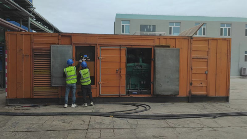 保德如何检查柴油发电机组的机油油位？